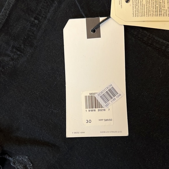 Never worn Levis 501 high waisted black button up denim shorts - Picture 3 of 7